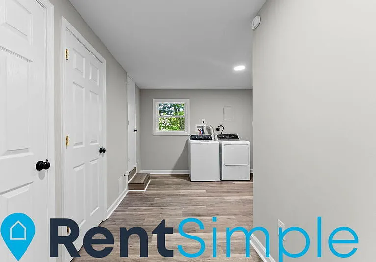 1850 Picadilly Cir — Photo 31
