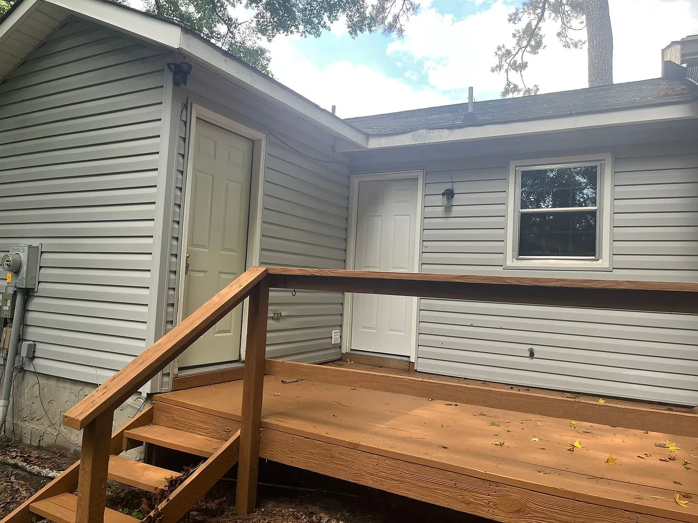 Nice 2 bedroom 2 bath duplex-$200 off First Month's Rent and 20% Agent Commission — Photo 4