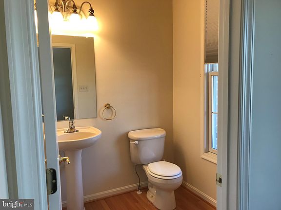 3rd image of 1842 Meridian Dr