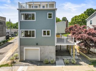 10 Center Ave, Leonardo, NJ 07737
