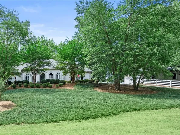15390 Tullgean Dr, Milton, GA 30004