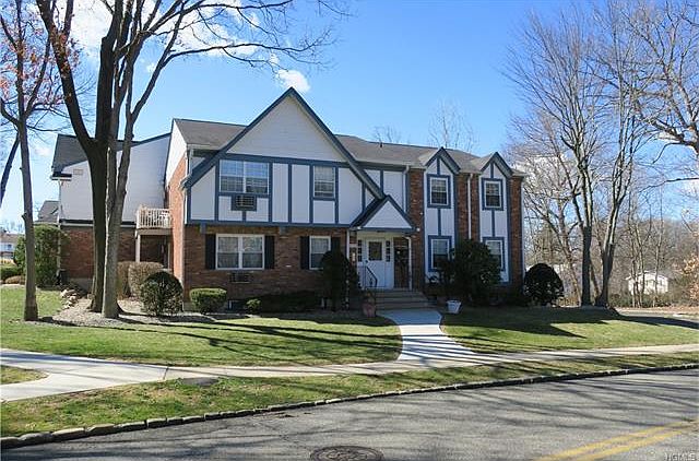 1st image of 207 Doxbury Ln