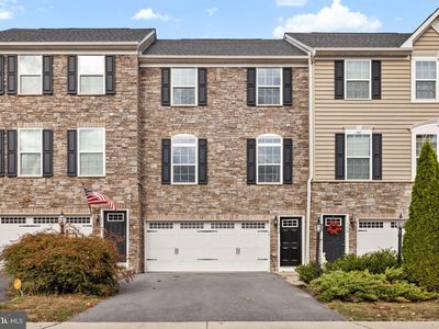 182 Trout Lily Dr, Lake Frederick, VA, 22630