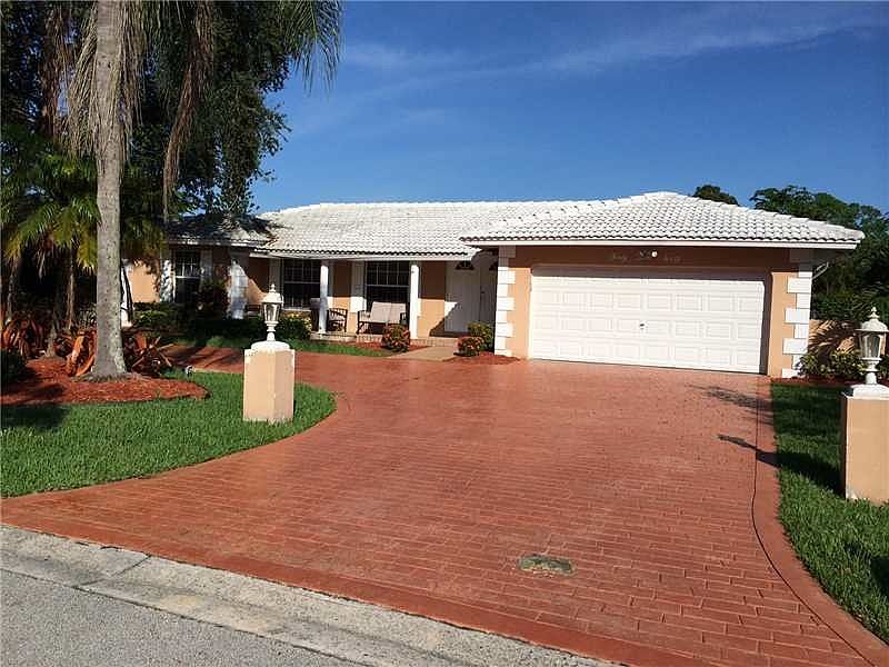 1st image of 4360 NW 106th Ave