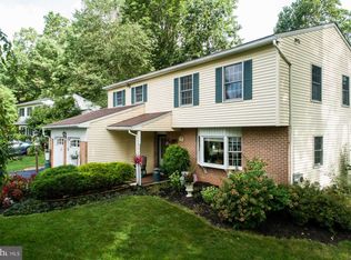 212 Granite Dr, Schwenksville, PA 19473
