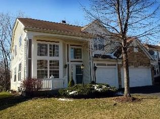 1041 Concord Cir, Mundelein, IL 60060