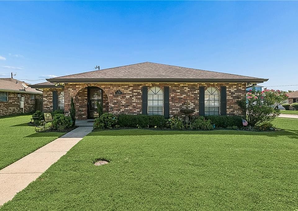 1st image of 3217 Jennifer Ct