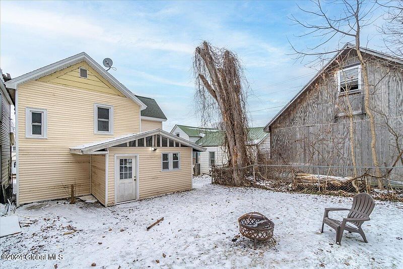3rd image of 26 Hoosac Street