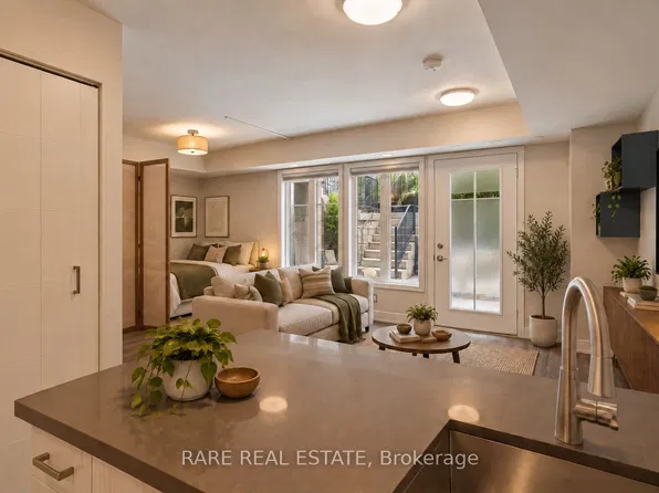 21 Pirandello St #1222, Toronto, ON M6K 3P4