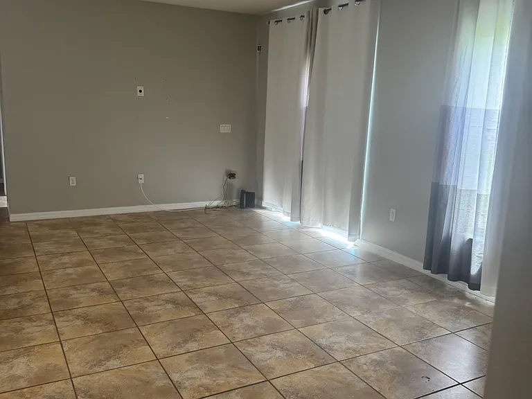 3504 Portview Ct — Photo 6