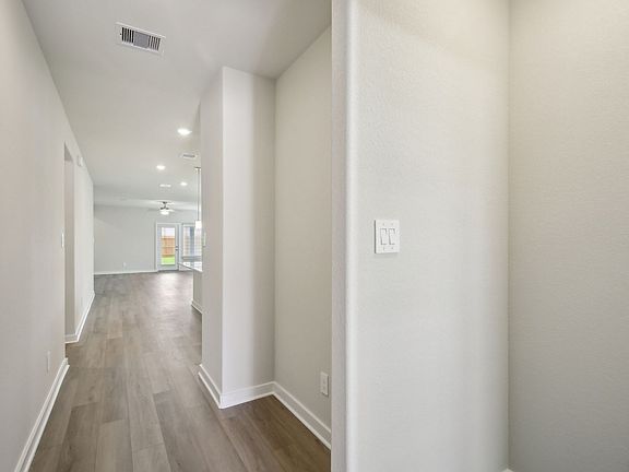 The Hughes floorplan in Glendale Lakes of Rosharon, TX.