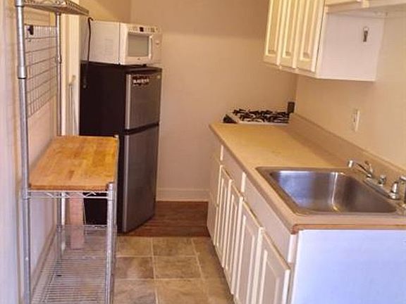 3rd image of 2707 Saint Paul St #1F