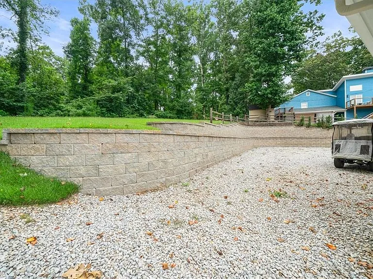 6340 Reives Rd — Photo 26