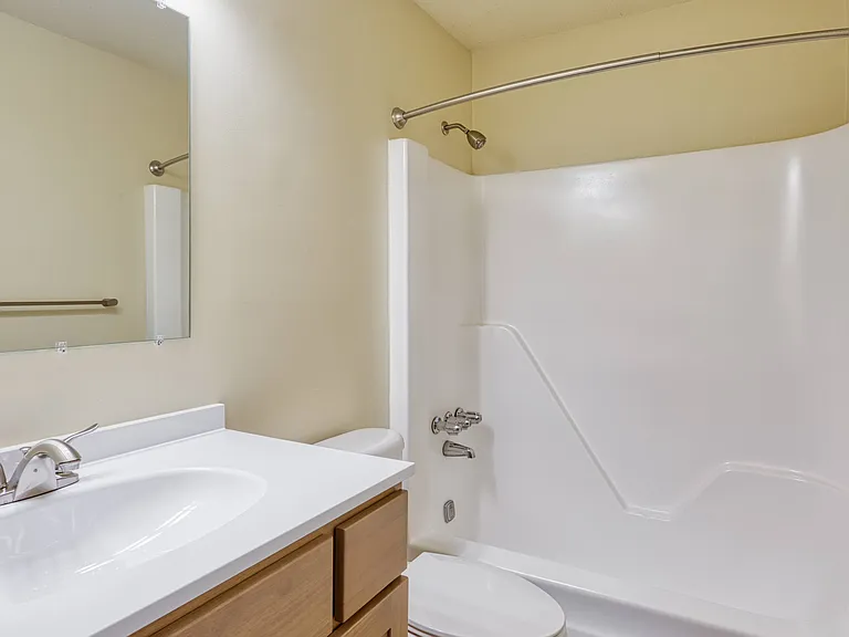 Woodbriar Apartments — Photo 18