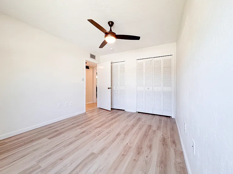 18102 Sandalwood Dr #102 — Photo 32