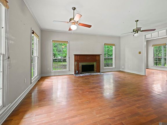 4th image of 10393 Old Field Rd