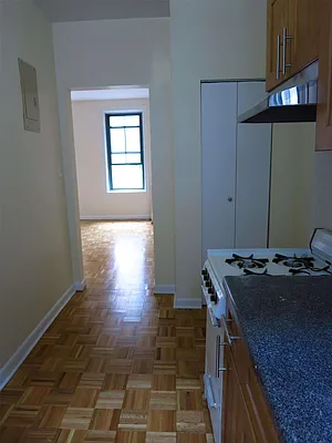 Rented by City & Suburban | media 21