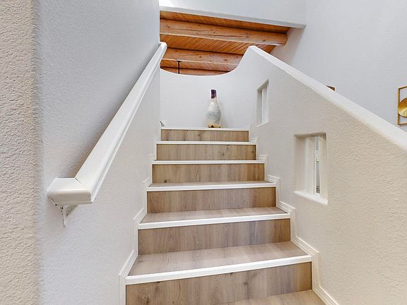 5th image of 10131 Arroyo Bend Dr NW