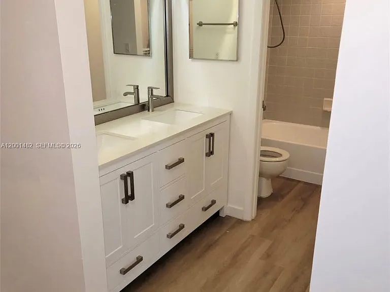 11905 NW 11th St #11905 — Photo 2