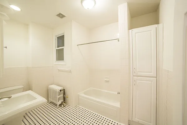 Rented by Jonathan Wachtel, LREB | media 28