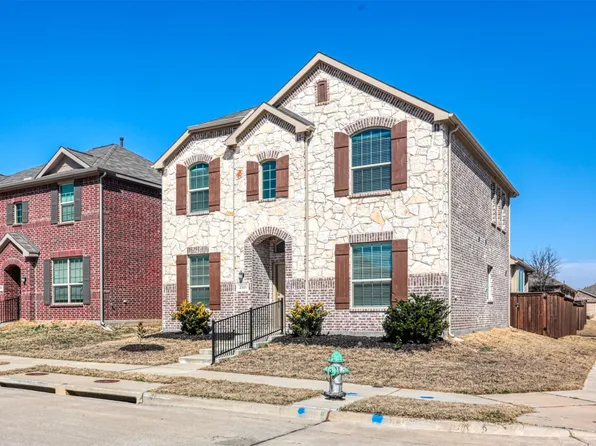 2301 Pyrite Dr, Aubrey, TX 76227