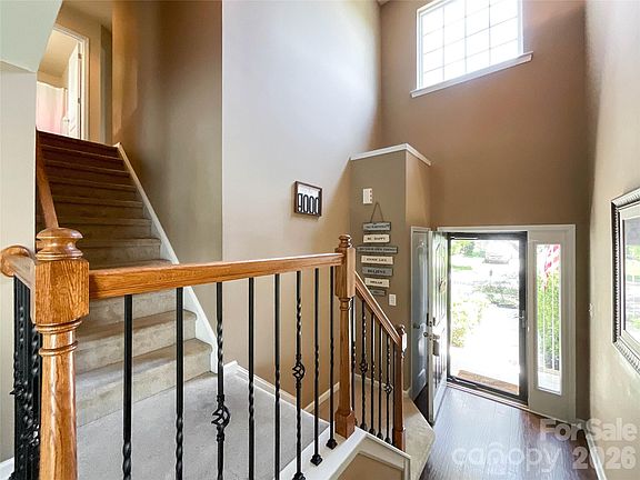 4th image of 1033 Mountain Laurel Ct