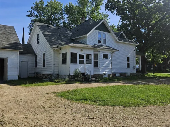 111 S Main St, Pardeeville, WI 53954