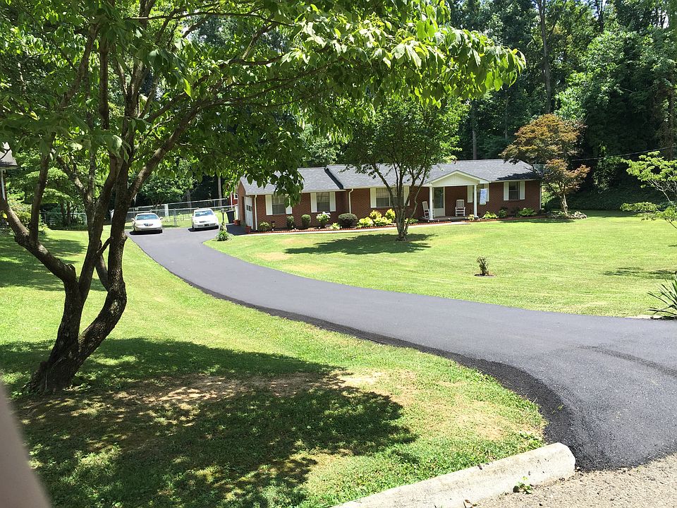 1st image of 1410 Autumn Ln
