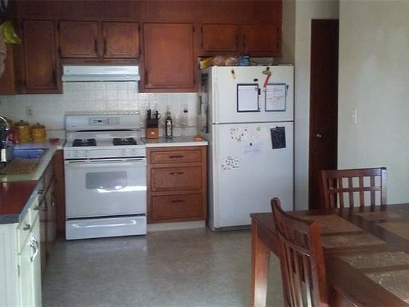 4th image of 280 Walcott St
