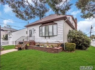 2696 W Alder Rd, Bellmore, NY 11710