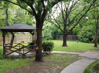 613 Oakridge Cir, Corsicana, TX 75110