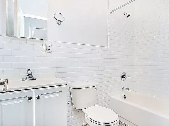 5th image of 150 Patchen Ave APT 3R