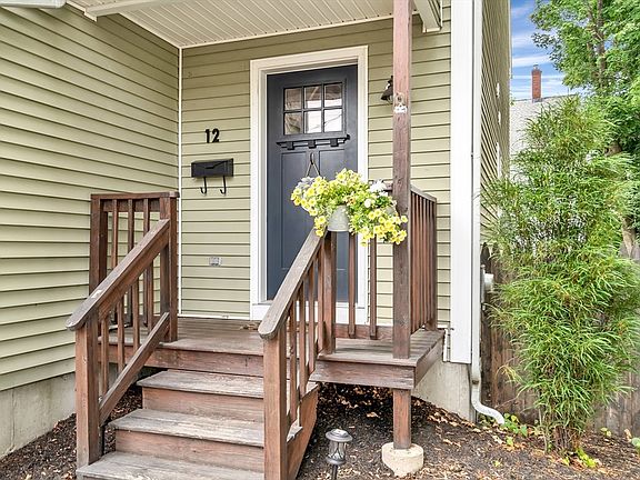 3rd image of 12 Whitman St Unit 12