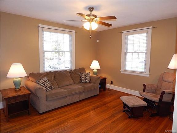 2nd image of 5619 Bondsor Ln