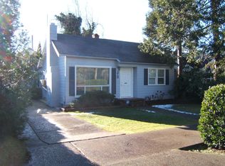 219 NE Mead St, Grants Pass, OR 97526