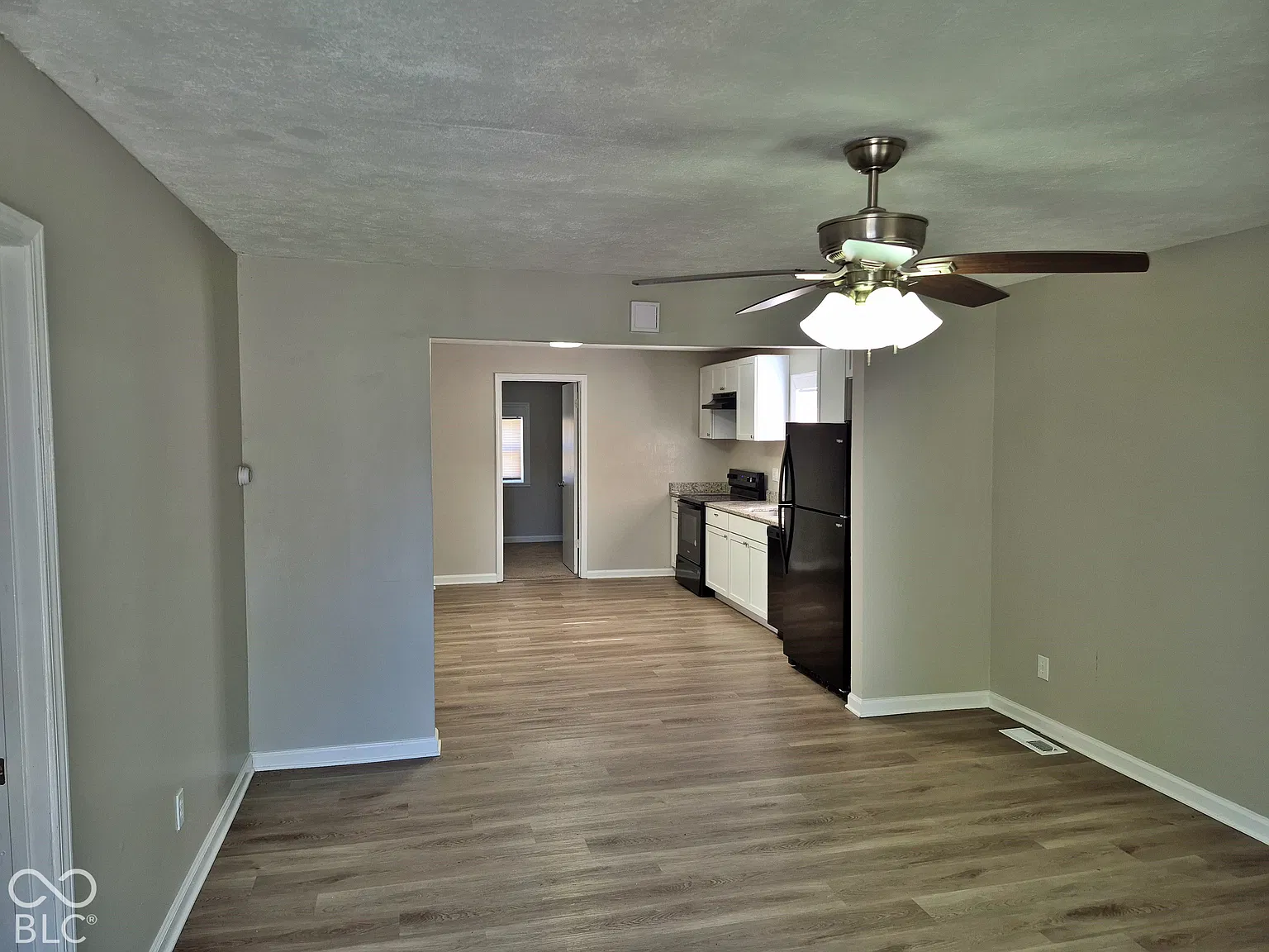 2 bed, 1.0 bath, 948 sqft, $999 — Photo 4