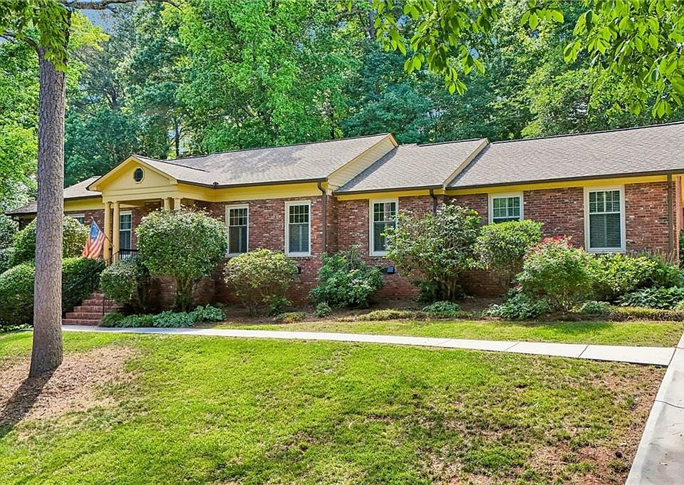 1st image of 1067 Hess Dr
