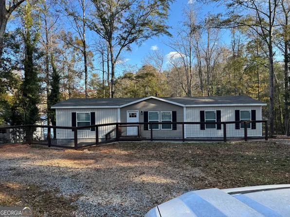 215 Poplar Cir, West Point, GA 31833