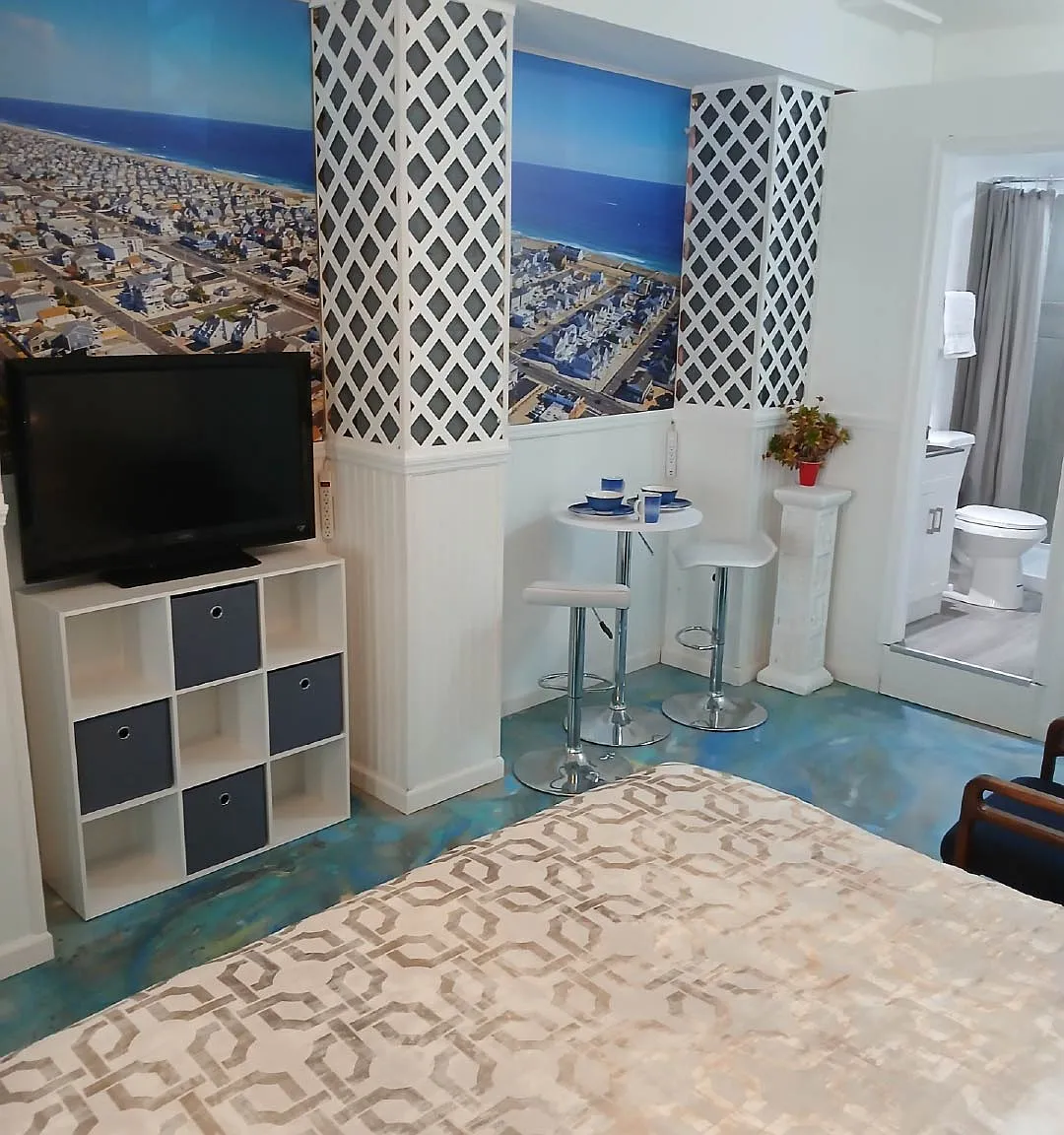 Studio, 240 sqft, $1,400 — Photo 3
