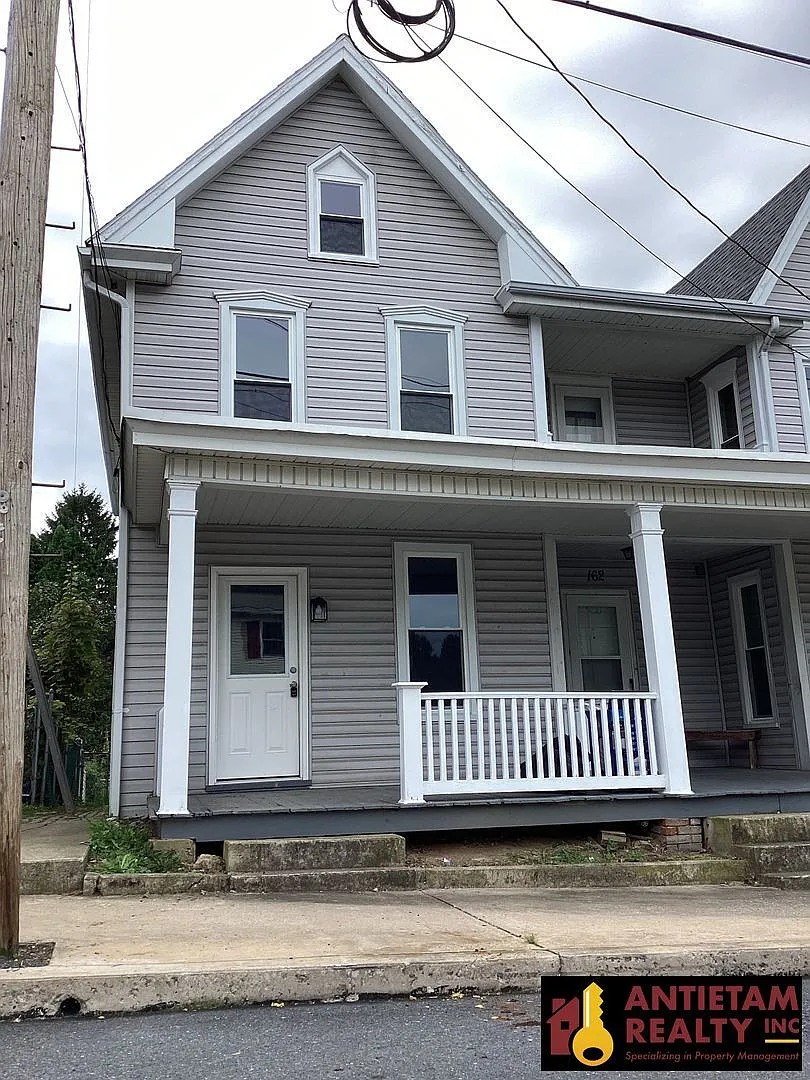 160-162 W. North — Photo 1
