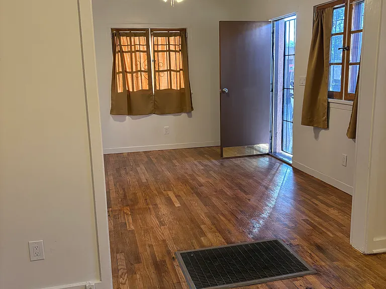 134 Park Ave #4 — Photo 4