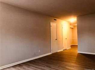 921 Nottingham Dr APT 3, Gastonia, NC 28054