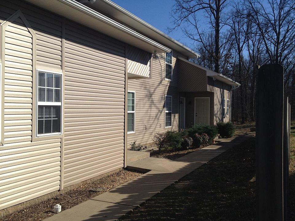1st image of 1401 Diuguid Dr #B