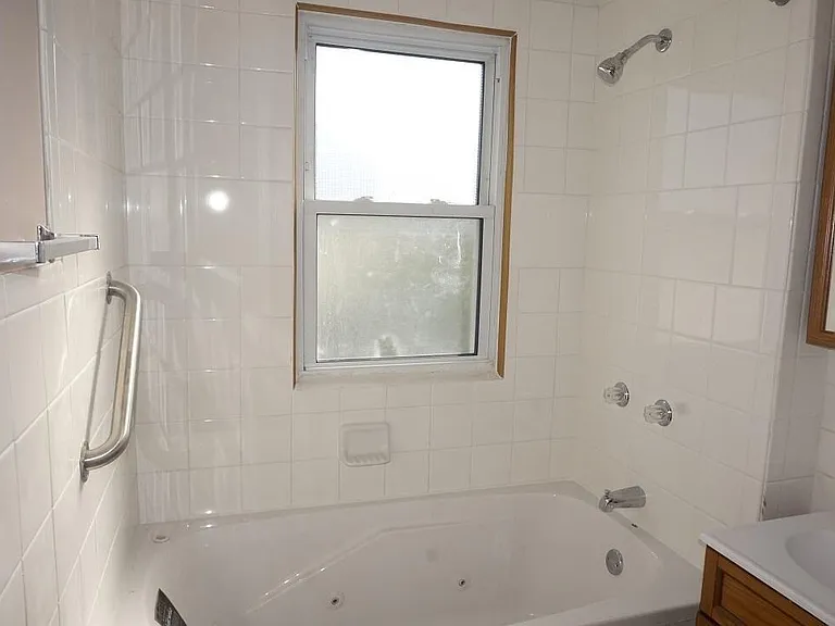 2601 Cottonwood Ct — Photo 6