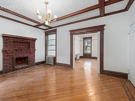 4th image of 126 Winthrop St