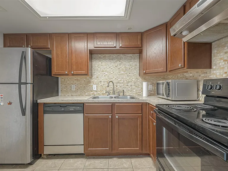 3758 Tanglewilde St #2 — Photo 10