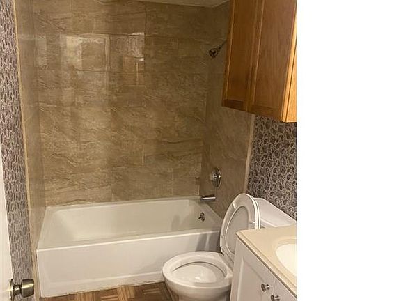 4th image of 2406 Cordoba Dr #A