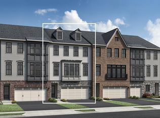 36 Cinnamon Dr, Upper Saddle River, NJ 07458