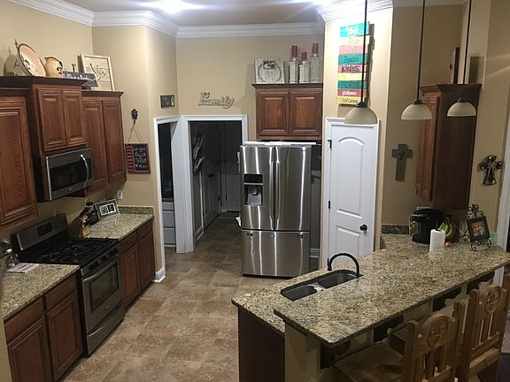 3rd image of 4916 Woodstock Way Dr