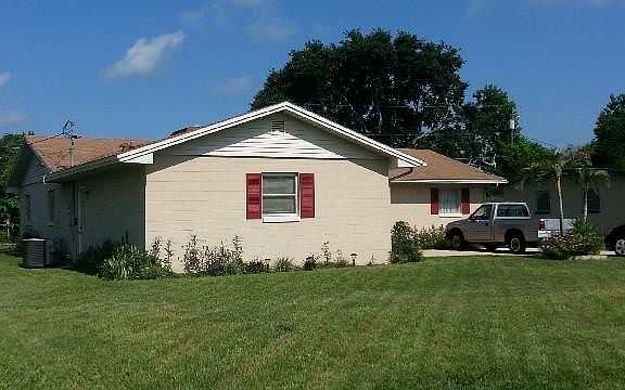 2nd image of 1706 Diamond Dr